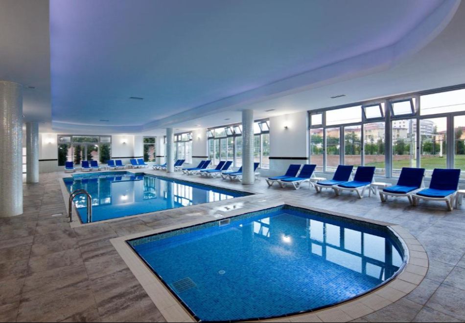 На първа линия в Алания, Турция: Автобусен транспорт + 7 нощувки на човек на база Ultra Аll Inclusive + басейни в в LONICERA WORLD 4*. Дете до 13.99г. БЕЗПЛАТНО!, снимка 7