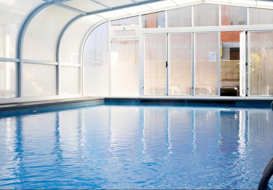 Ранни записвания за Коста Брава, Испания: 7 нощувки на човек със закуски и вечери + самолетен билет от София + панорамна обиколка на Барселона в хотел Maria Del Mar 4*, снимка 5