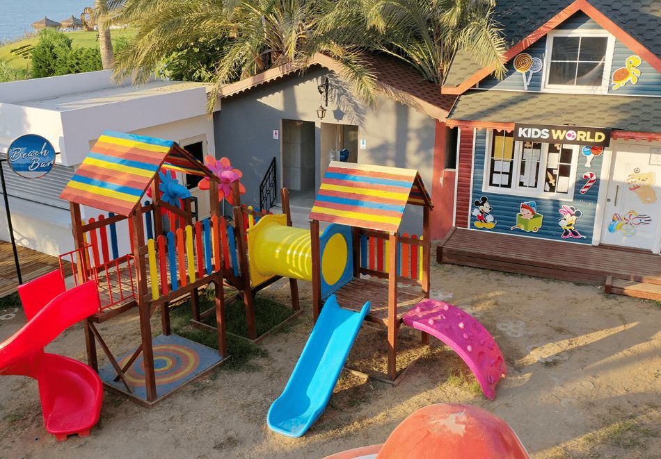 На първа линия в Алания, Турция: Автобусен транспорт + 7 нощувки на човек на база Ultra All Inclusive в EOS BEACH RESORT 4*, снимка 13