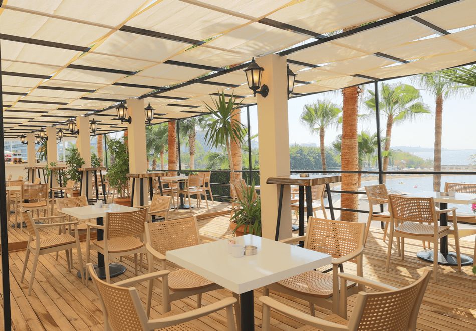 На първа линия в Алания, Турция: Автобусен транспорт + 7 нощувки на човек на база Ultra All Inclusive в EOS BEACH RESORT 4*, снимка 8