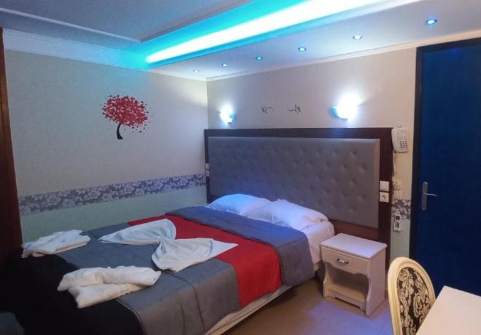 Великден на о.Тасос, Гърция: Автобусен транспорт + 2 нощувки на човек със закуски и една вечеря в Blue Sea Beach Hotel + посещение на Кавала, снимка 4