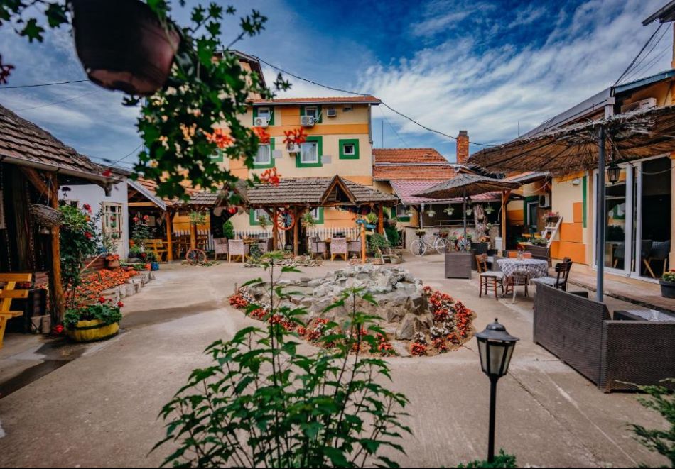 Купон по сръбски за Великден в Лесковац, Сърбия: Транспорт + 1 нощувка на човек със закуска и вечеря с неограничени напитки и жива музика + посещение на Пирот и Ниш, снимка 2