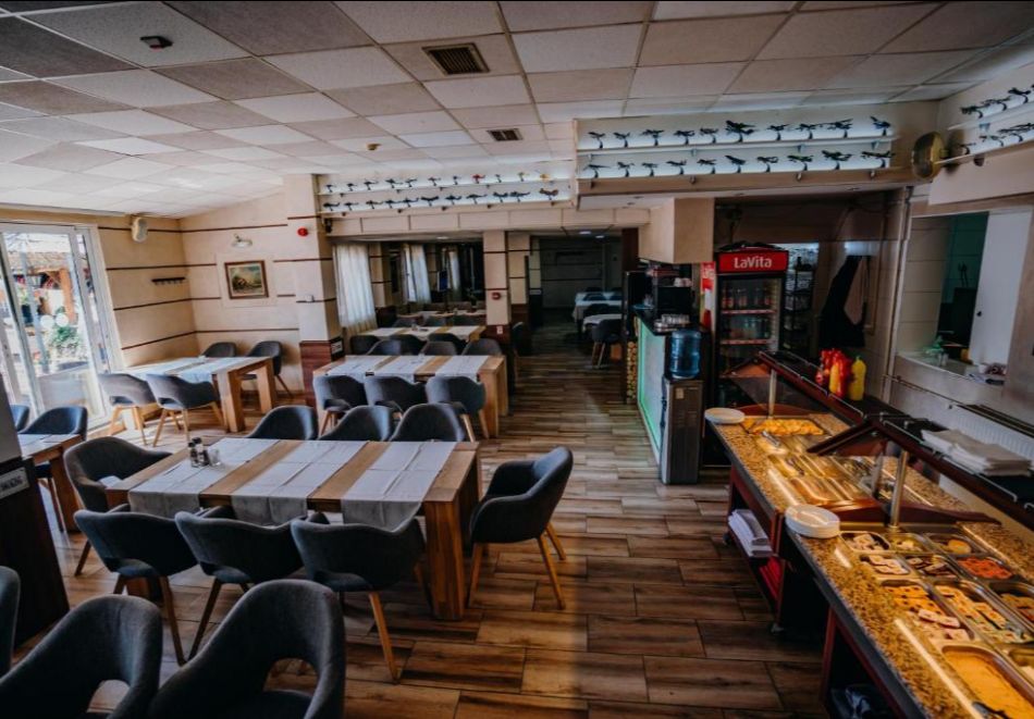 Купон по сръбски за Великден в Лесковац, Сърбия: Транспорт + 1 нощувка на човек със закуска и вечеря с неограничени напитки и жива музика + посещение на Пирот и Ниш, снимка 3