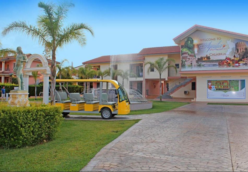 На метри от плажа в Калабрия, Италия: Полет от София + 7 нощувки за двама на All Inclusive в CLUB ESSE AQUILIA 4*, снимка 3