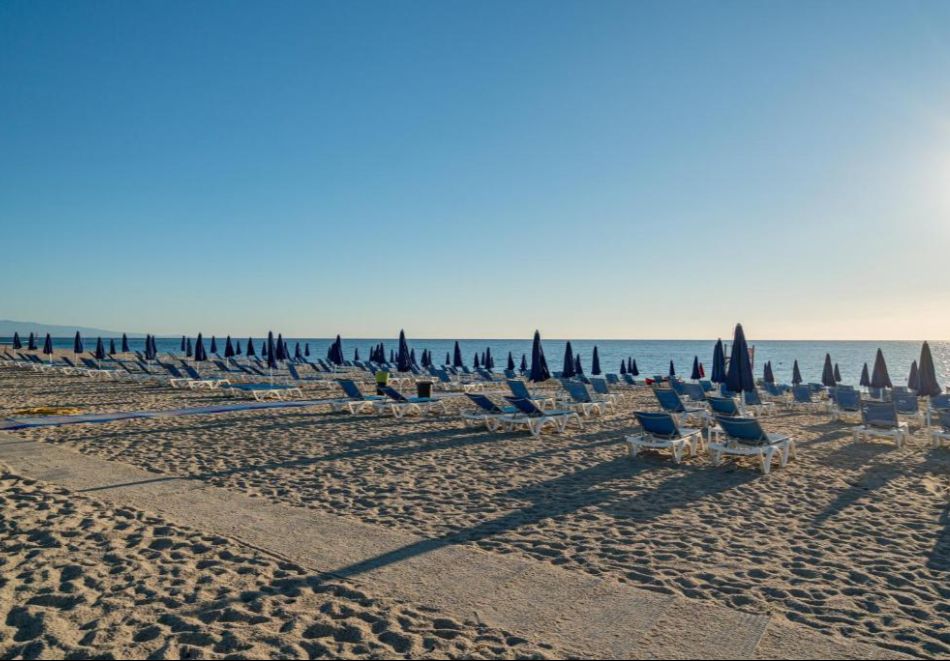 На метри от плажа в Калабрия, Италия: Полет от София + 7 нощувки за двама на All Inclusive в CLUB ESSE AQUILIA 4*, снимка 9