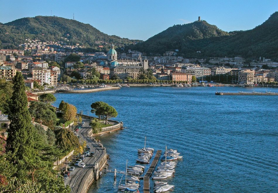 Екскурзия до Милано и езерото Гарда, Италия: Полет от Варна + 5 нощувки на човек със закуски + тур до Сирмионе с възможност за Сейнт Мориц и езерата Комо, Лугано и Маджоре, снимка 13