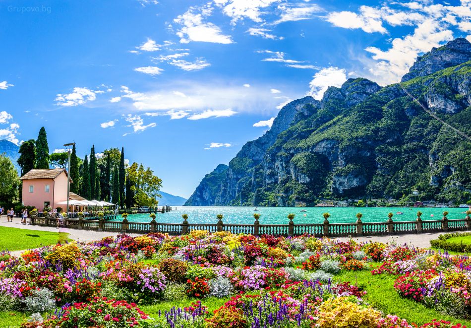 Екскурзия до Милано и езерото Гарда, Италия: Полет от Варна + 5 нощувки на човек със закуски + тур до Сирмионе с възможност за Сейнт Мориц и езерата Комо, Лугано и Маджоре, снимка 2