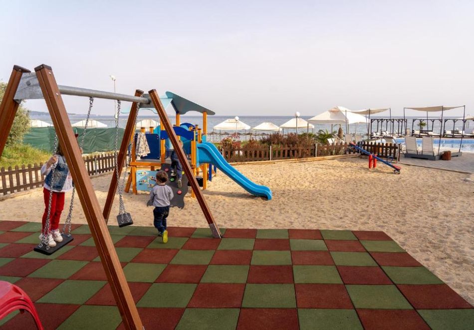 Великден на остров Тасос, Гърция: 3 нощувки на човек със закуски, 2 вечери и празничен обяд с традиционна гръцка програма + басейн в хотел Blue Dream Palace 5* от ТА Йонека Турс. С възможност за транспорт от София или Варна, снимка 4