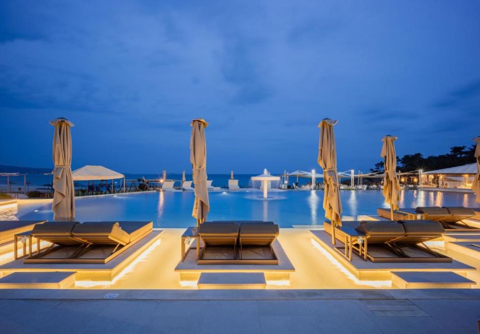 Великден на остров Тасос, Гърция: 3 нощувки на човек със закуски, 2 вечери и празничен обяд с традиционна гръцка програма + басейн в хотел Blue Dream Palace 5* от ТА Йонека Турс. С възможност за транспорт от София или Варна, снимка 10