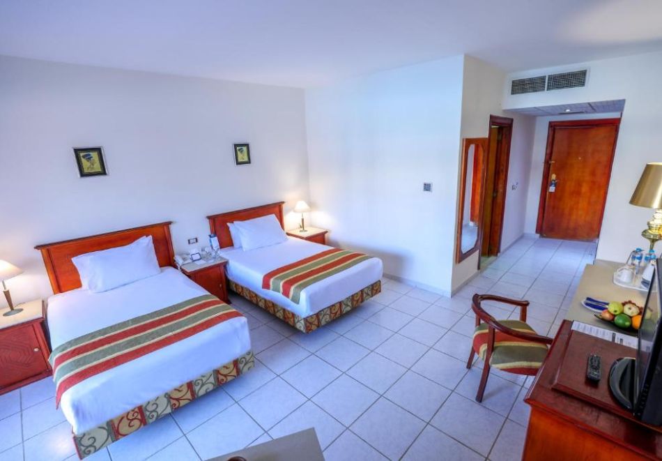 Екскурзия до Кайро и Хургада, Египет: Полет от София + 6 нощувки на човек на All Inclusive в BLEND CLUB AQUA RESORT 4* + 1 нощувка със закуска и вечеря + посещение на пирамидите и Историческия музей, снимка 10