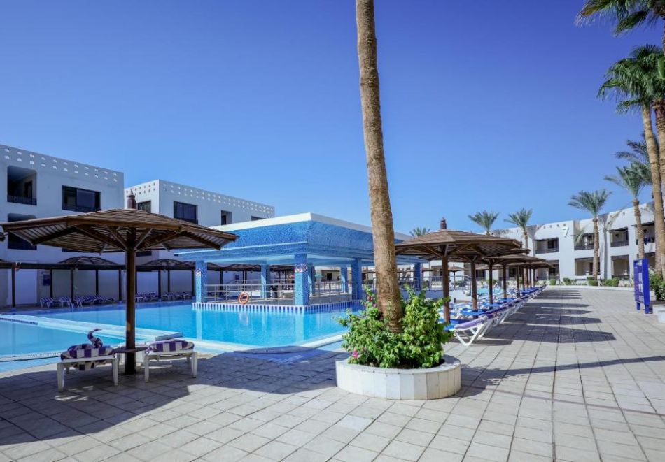 Екскурзия до Кайро и Хургада, Египет: Полет от София + 6 нощувки на човек на All Inclusive в BLEND CLUB AQUA RESORT 4* + 1 нощувка със закуска и вечеря + посещение на пирамидите и Историческия музей, снимка 7