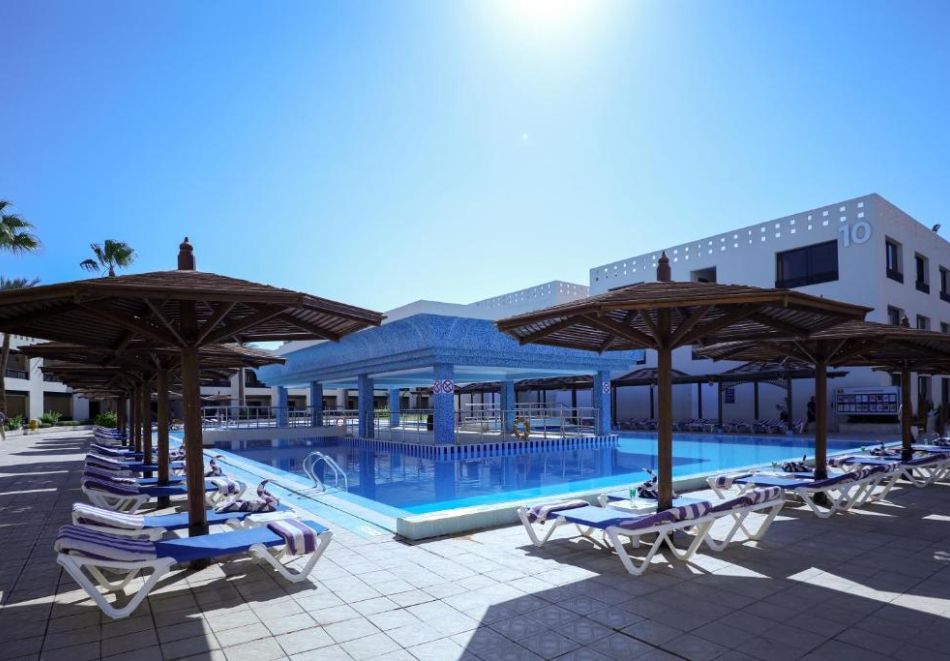 Екскурзия до Кайро и Хургада, Египет: Полет от София + 6 нощувки на човек на All Inclusive в BLEND CLUB AQUA RESORT 4* + 1 нощувка със закуска и вечеря + посещение на пирамидите и Историческия музей, снимка 9