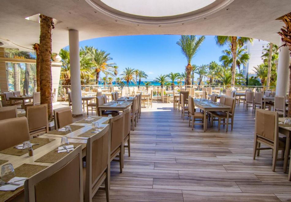 На първа линия в Сус, Тунис: Полет от София + 7 All Inclusive нощувки на човек в RIADH PALMS RESORT & SPA 4*, снимка 8
