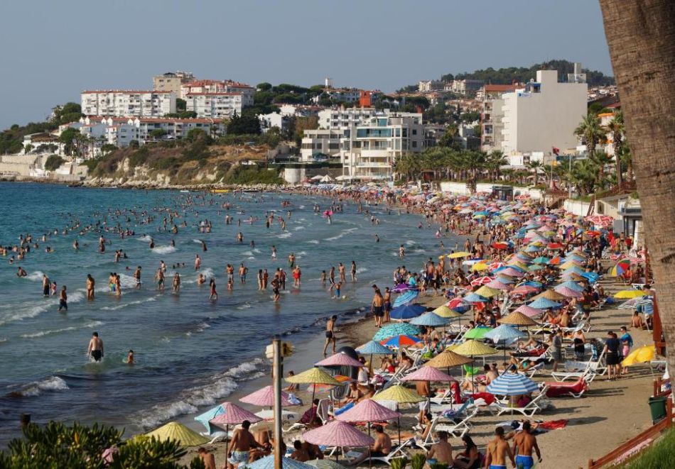 Ранни записвания на 100м. от плажа в Кушадасъ, Турция: Автобусен транспорт + 7 нощувки със закуски и вечери на човек в хотел Melike, снимка 6