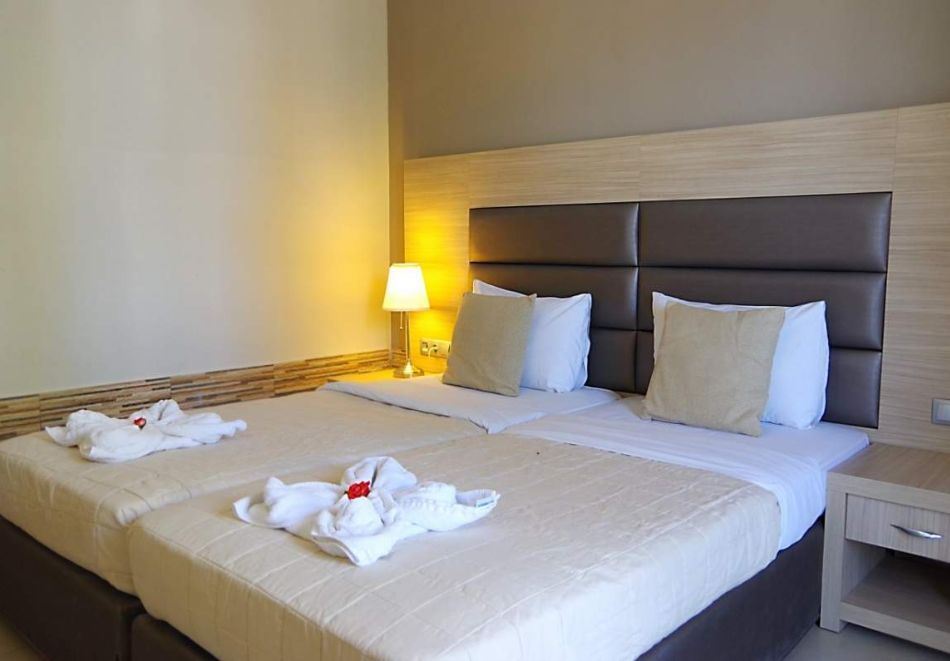 Великден на о. Тасос, Гърция + посещение на Кавала: Автобусен транспорт + 3 нощувки на човек със закуски, 2 вечери и Великденски обяд с жива музика в хотел Rachoni Bay Resort, снимка 4