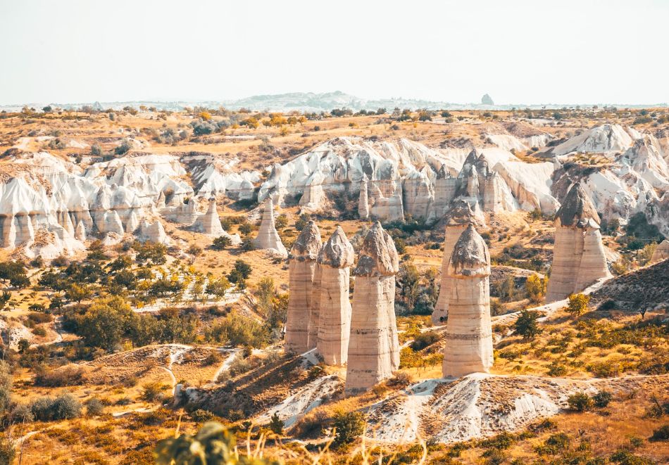 Екскурзия до Кападокия - земята на дивите коне: Транспорт + 4 нощувки на човек със закуски и 3 вечери + панорамна обиколка на Истанбул от ТА Роял Холидейз, снимка 4