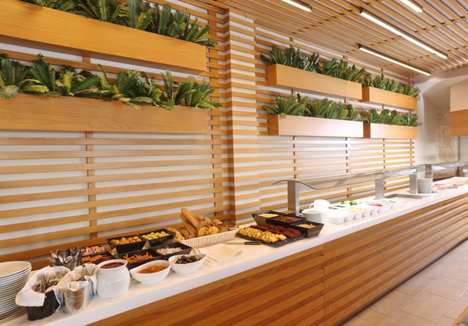 На 200м. от плажа в Пефкохори, Гърция: Нощувка на човек със закуска и вечеря + басейн в хотел Anna Maria Paradise***, снимка 19