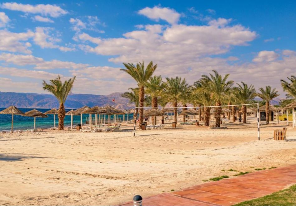 На първа линия в Акаба, Йордания за 8-ми март: Полет от София + 7 нощувки на човек със закуски в Grand Tala Bay Resort Premium 5*. Възможност за посещение на град Петра и сафари в пустинята Уади Рум, снимка 11