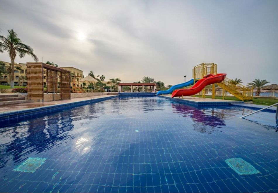 На първа линия в Акаба, Йордания за 8-ми март: Полет от София + 7 нощувки на човек със закуски в Grand Tala Bay Resort Premium 5*. Възможност за посещение на град Петра и сафари в пустинята Уади Рум, снимка 6