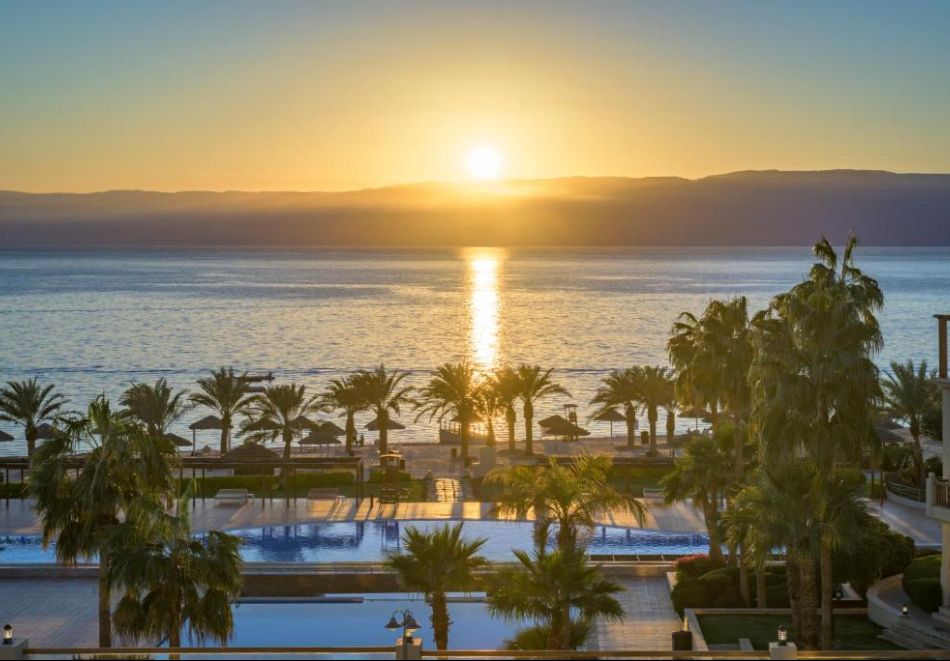 На първа линия в Акаба, Йордания за 8-ми март: Полет от София + 7 нощувки на човек със закуски в Grand Tala Bay Resort Premium 5*. Възможност за посещение на град Петра и сафари в пустинята Уади Рум, снимка 12