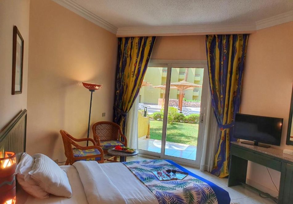 Екскурзия до Кайро и Хургада, Египет: Чартърен полет от София + 6 нощувки на човек на All Inclusive в Palm Beach Resort 4* + 1 нощувка със закуска, обяд, вечеря и посещение на пирамидите, снимка 6