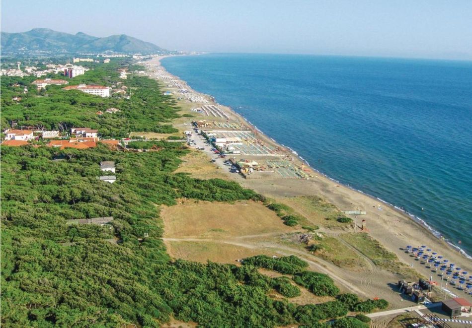 Ранни записвания на метри от плажа в Кампания, Италия: Полет от София + 7 нощувки на човек със закуски и вечери в хотел La Serra Italy Village Beach Resort 4* + басейн, чадър и шезлонг на плажа, снимка 13