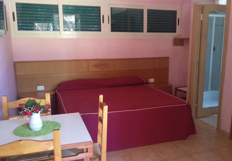 Ранни записвания на метри от плажа в Кампания, Италия: Полет от София + 7 нощувки на човек със закуски и вечери в хотел La Serra Italy Village Beach Resort 4* + басейн, чадър и шезлонг на плажа, снимка 8