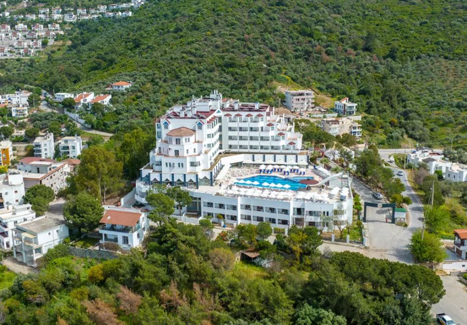 На 200м. от плажа в Бодрум, Турция: Самолетен билет от София + 7 нощувки на човек на база All Inclusive в Roseira Beach Resort 4*, снимка 3