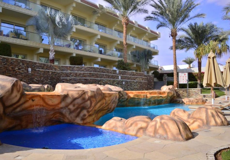 На първа линия в Шарм ел Шейх, Египет: Полет от София + 7 нощувки на човек на база All inclusive в XPERIENCE SEA BREEZE RESORT 5*, снимка 9