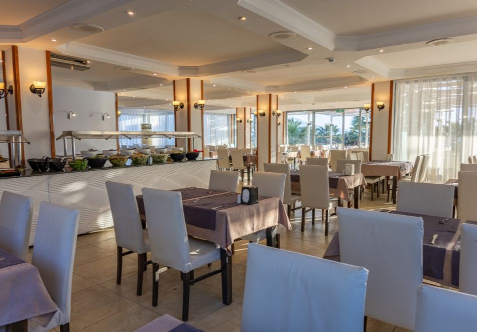 На първа линия в Кушадасъ, Турция: Чартърен полет от София + 7 нощувки на човек на база Soft All Inclusive в SENTINUS BEACH HOTEL 4*, снимка 5