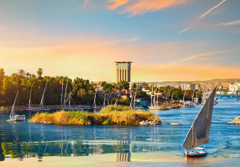 Круиз по р. Нил от Кайро, Египет: Полет от София + 3 нощувки на човек на круизен кораб + 2 нощувки в Хургада + 2 нощувки в Кайро + посещение на Пирамидите, Сфинкса и Националния Египетски музей, снимка 2