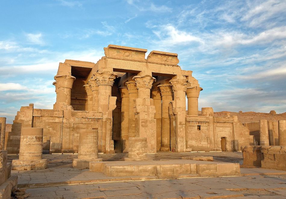 Круиз по р. Нил от Кайро, Египет: Полет от София + 3 нощувки на човек на круизен кораб + 2 нощувки в Хургада + 2 нощувки в Кайро + посещение на Пирамидите, Сфинкса и Националния Египетски музей, снимка 8