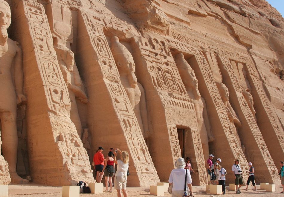 Круиз по р. Нил от Кайро, Египет: Полет от София + 3 нощувки на човек на круизен кораб + 2 нощувки в Хургада + 2 нощувки в Кайро + посещение на Пирамидите, Сфинкса и Националния Египетски музей, снимка 6