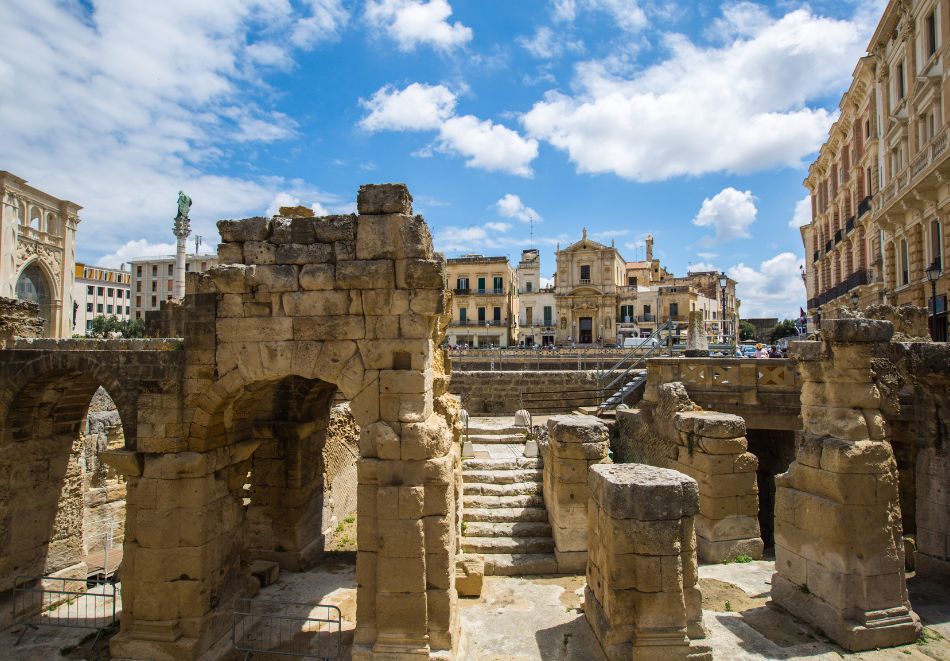 Обиколен тур на Пулия, Италия: Полет от София + 7 нощувки със закуски и вечери на човек + екскурзии до Бари и Полиняно а Маре, Матера, Алберобело и Локоротондо, Лече и Отранто, Галиполи и Санта Мария ди Леука, Остуни и Монополи, снимка 11