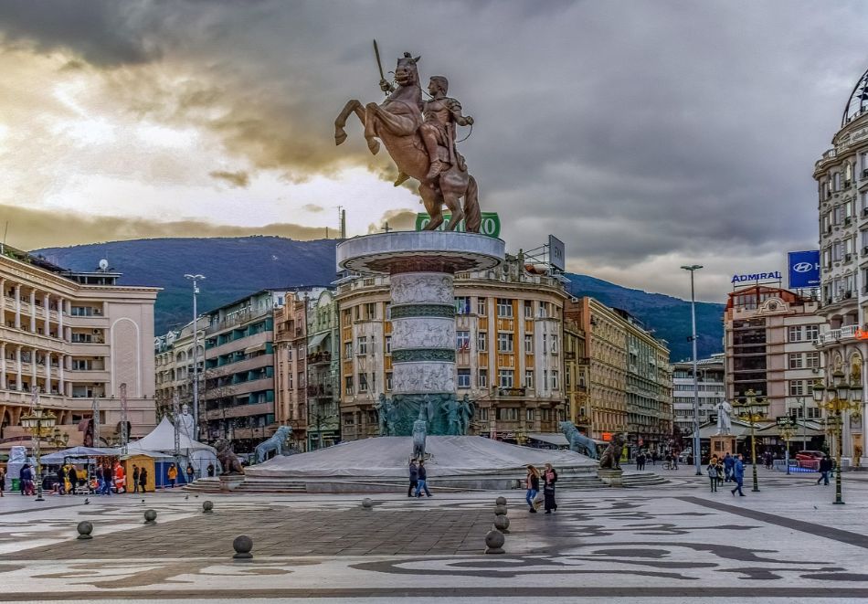 Великден в Охрид, Северна Македония: Транспорт + 2 нощувки на човек със закуски и вечери, едната празнична с неограничени напитки и жива музика + посещение на Скопие, снимка 2