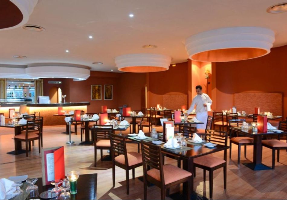 Петзвездна промо оферта на първа линия в Хамамет, Тунис: Полет от София + 7 All inclusive нощувки на човек в Golden Tulip Taj Sultan Premium 5*, снимка 12