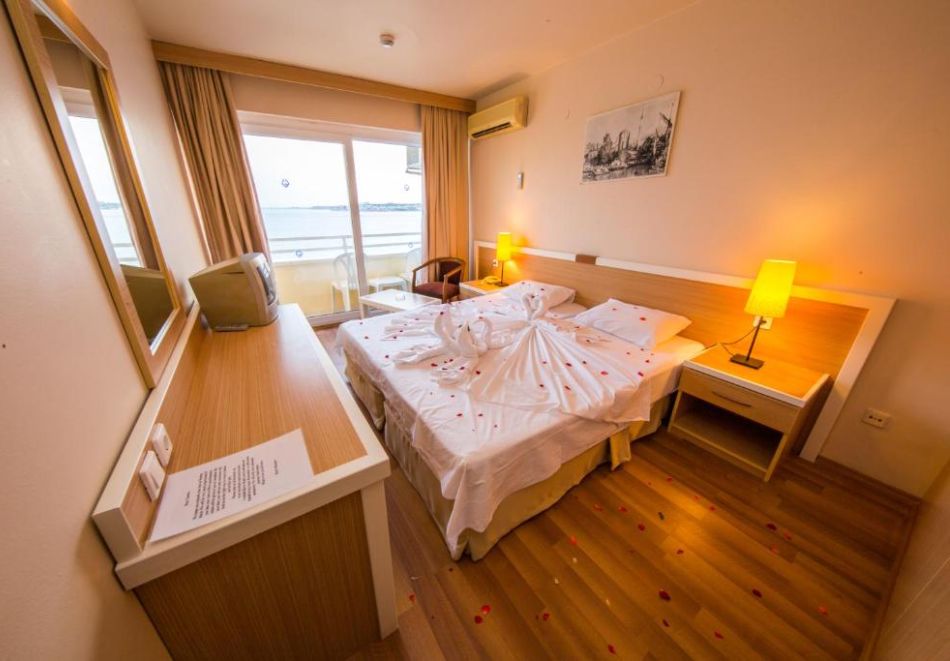 На първа линия в Дидим, Турция: Полет от София + 7 All Inclusive нощувки на човек в TUNTAS BEACH HOTEL, снимка 5