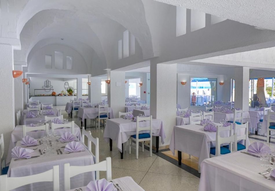 На първа линия на о. Джерба, Тунис: Полет от София + 7 нощувки на човек на база All inclusive в Hari Club Beach Resort Djerba 4*, снимка 5