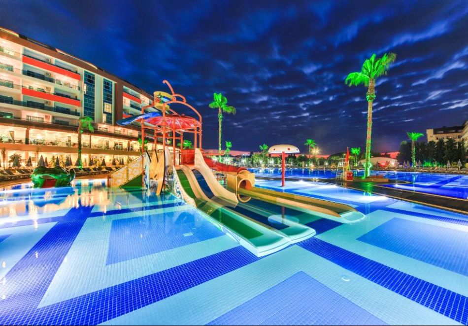 На първа линия в Алания, Турция: Автобусен транспорт + 7 нощувки на човек на база Ultra All Inclusive в хотел Lonicera Resort & Spa 5*. Дете до 13.99г. безплатно!, снимка 6