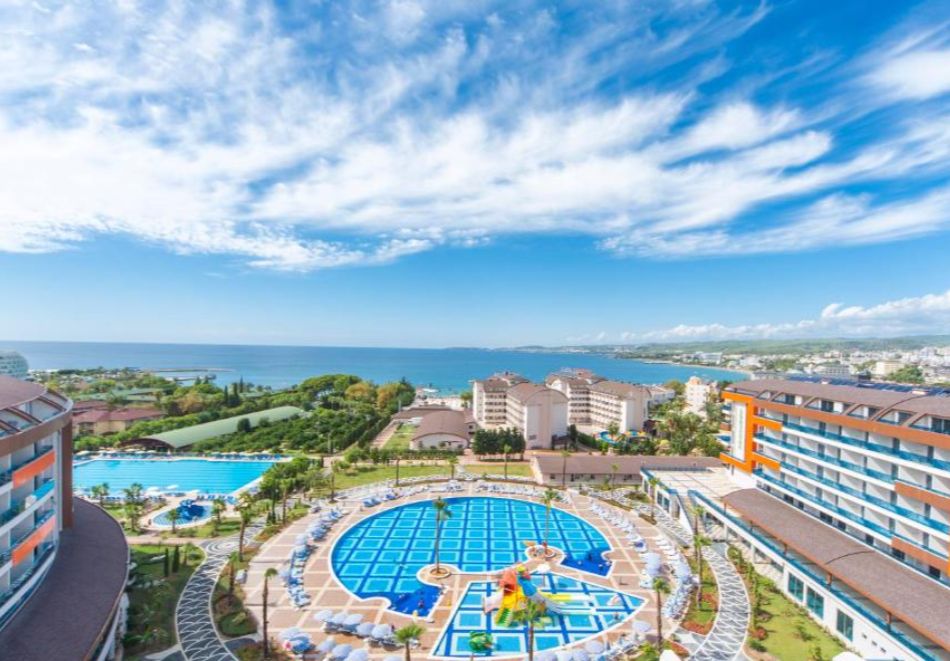 На първа линия в Алания, Турция: Автобусен транспорт + 7 нощувки на човек на база Ultra All Inclusive в хотел Lonicera Resort & Spa 5*. Дете до 13.99г. безплатно!, снимка 5