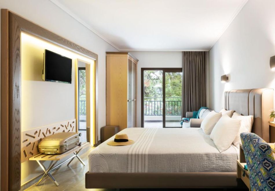 На 300м. от плажа в Псакудия, Гърция: Нощувка на човек със закуска и вечеря + басейн в хотел Philoxenia****, Ситония, снимка 12