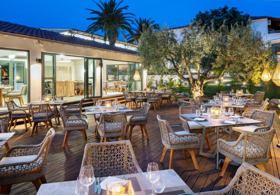 На 300м. от плажа в Псакудия, Гърция: Нощувка на човек със закуска и вечеря + басейн в хотел Philoxenia****, Ситония, снимка 16