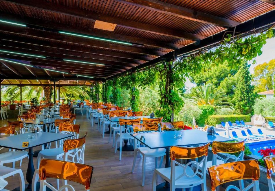 На 300м. от плажа в Псакудия, Гърция: Нощувка на човек със закуска и вечеря + басейн в хотел Philoxenia****, Ситония, снимка 14