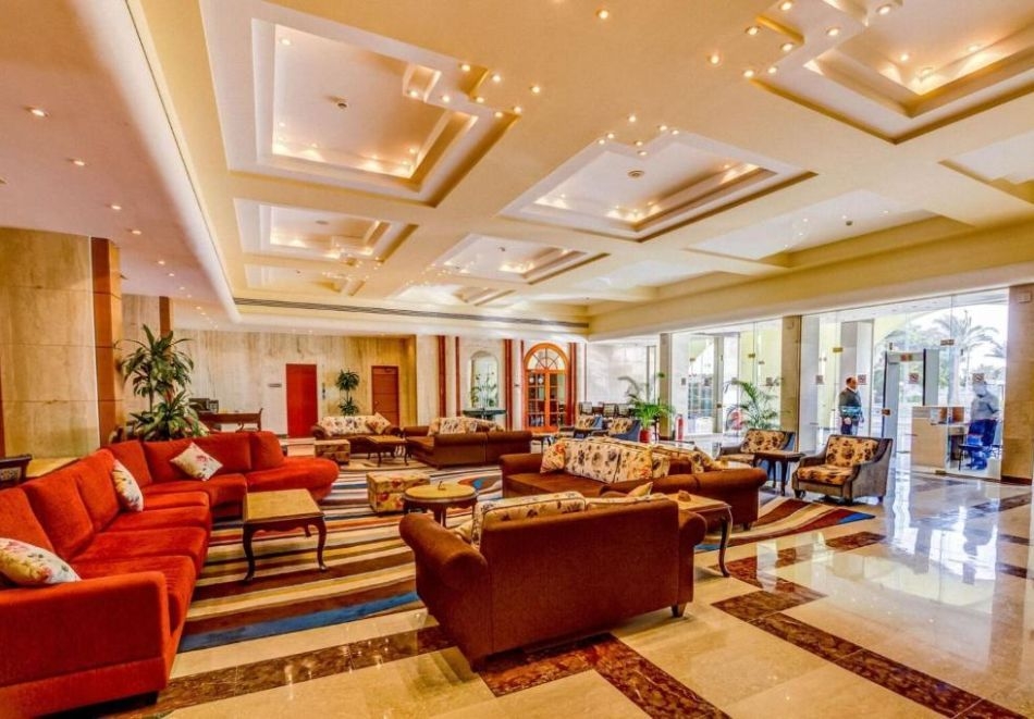 На първа линия в Хургада, Египет: Самолетен билет от София + 7 нощувки на човек на база All Inclusive в Palm Beach Resort 4*, снимка 9