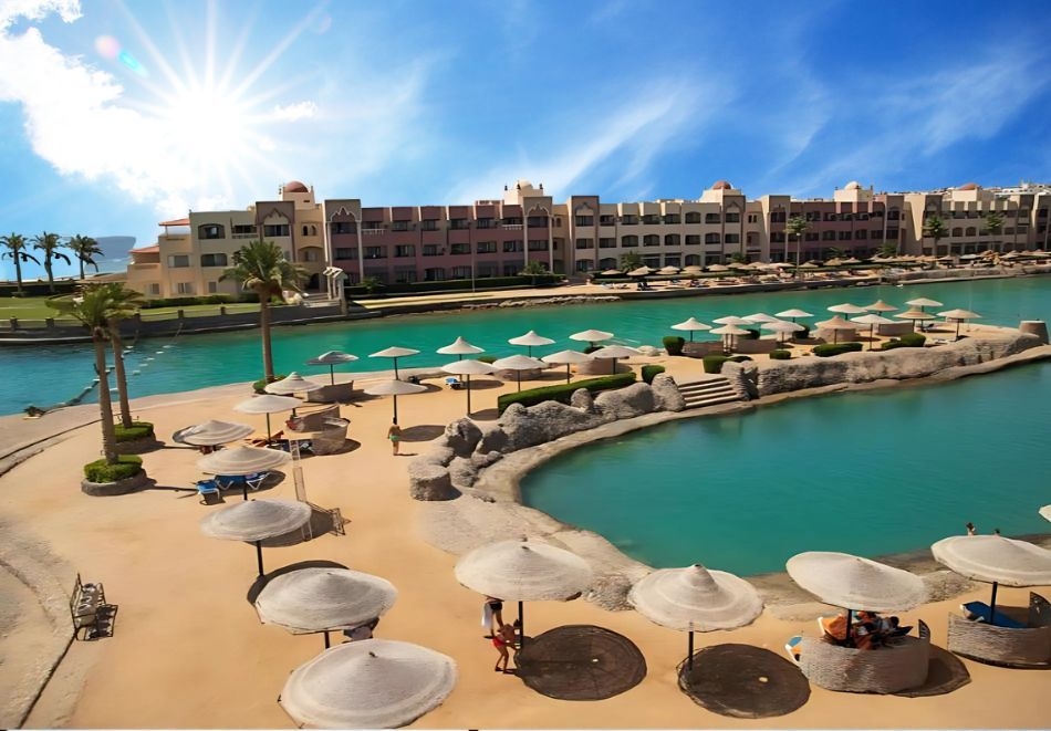 На първа линия в Хургада, Египет: Полет от София + 7 All Inclusive нощувки на човек в SUNNY DAYS EL PALACIO 4*, снимка 4