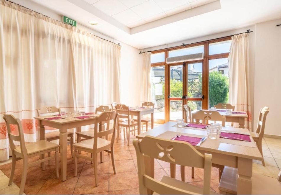 Почивка в тюркоазена Сардиния, Италия: Полет от София + 7 нощувки на човек на база All Inclusive Soft в Calla Della Torre Superior 4*, снимка 8