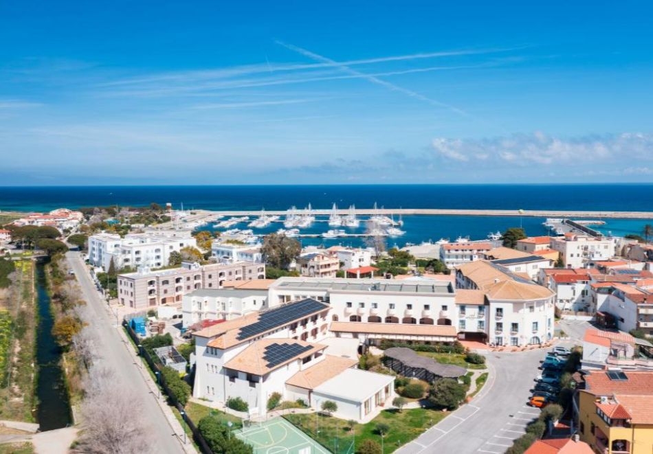 Почивка в тюркоазена Сардиния, Италия: Полет от София + 7 нощувки на човек на база All Inclusive Soft в Calla Della Torre Superior 4*, снимка 11