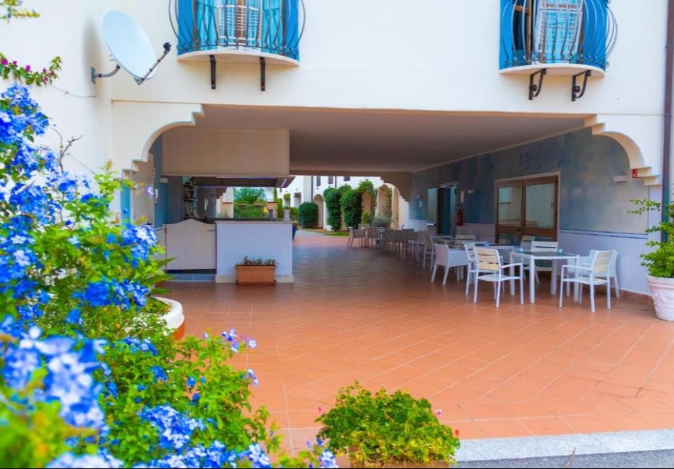 Почивка в тюркоазена Сардиния, Италия: Полет от София + 7 нощувки на човек на база All Inclusive Soft в Calla Della Torre Superior 4*, снимка 12