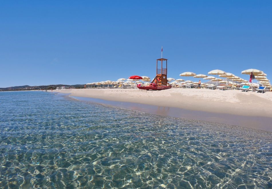 Почивка в тюркоазена Сардиния, Италия: Полет от София + 7 нощувки на човек на база All Inclusive Soft в Calla Della Torre Superior 4*, снимка 3