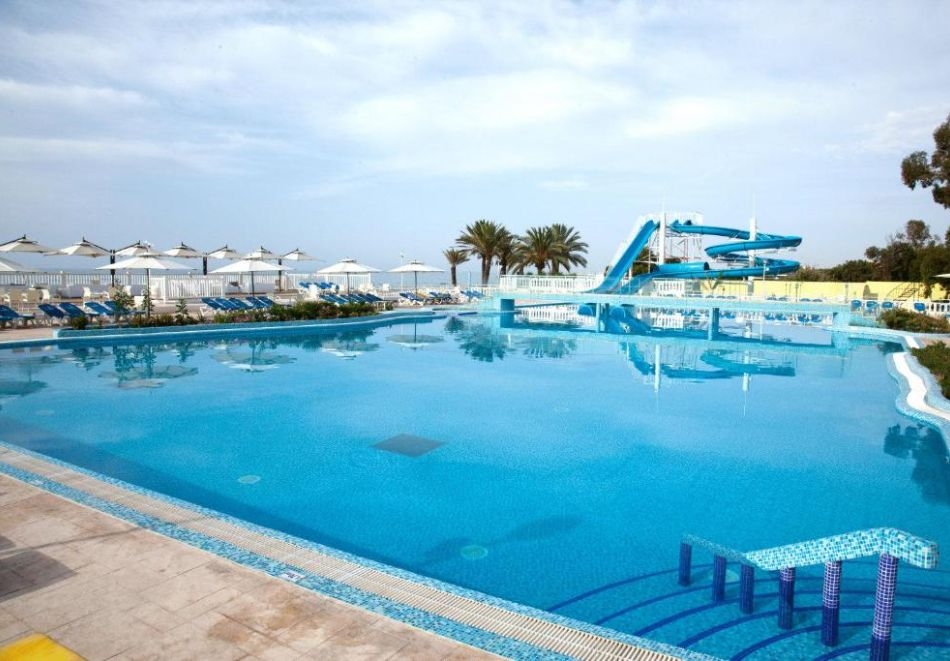 На първа линия в Хамамет, Тунис: Полет от София + 7 All Inclusive нощувки на човек в хотел Samira Club, снимка 2